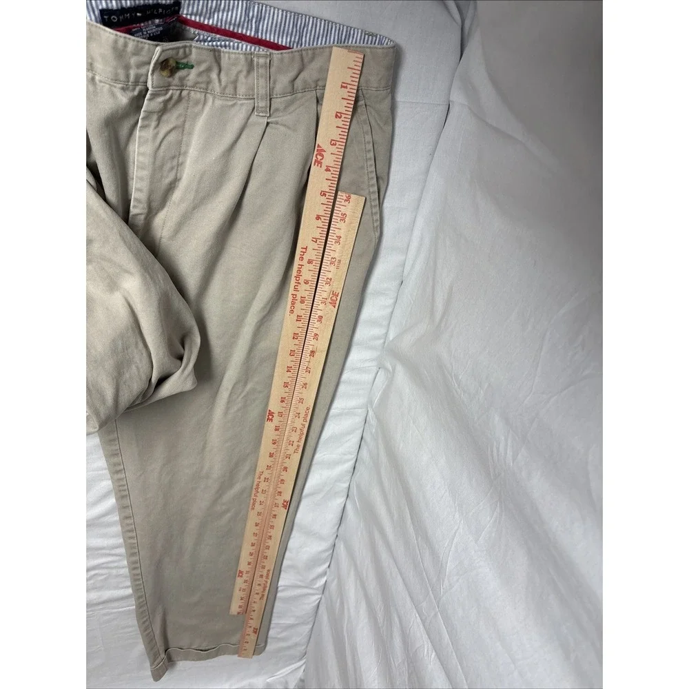 Tommy Hilfiger Men 36x30 Khaki Chino Pants Beige Pleated Cuffed Straight Leg